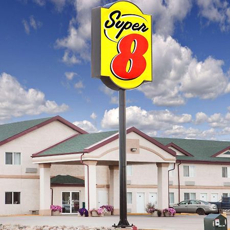 Super 8 By Wyndham Kindersley Dış mekan fotoğraf